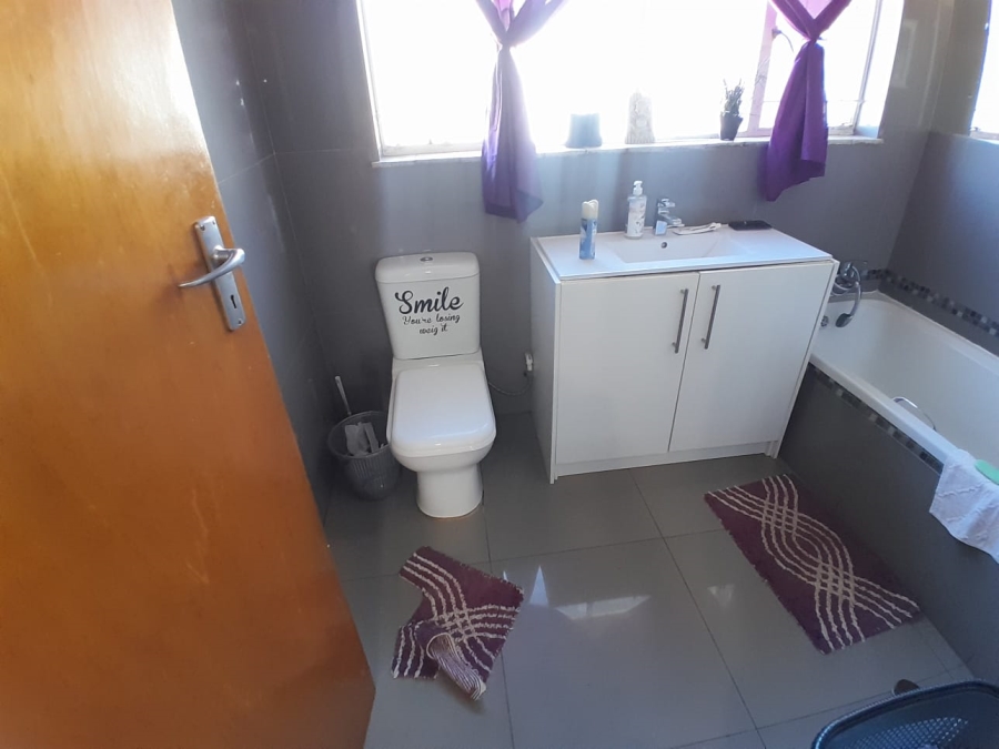 3 Bedroom Property for Sale in Kuruman Northern Cape